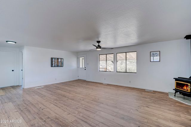 7580 W Lowell Drive, Kirkland, AZ 86332