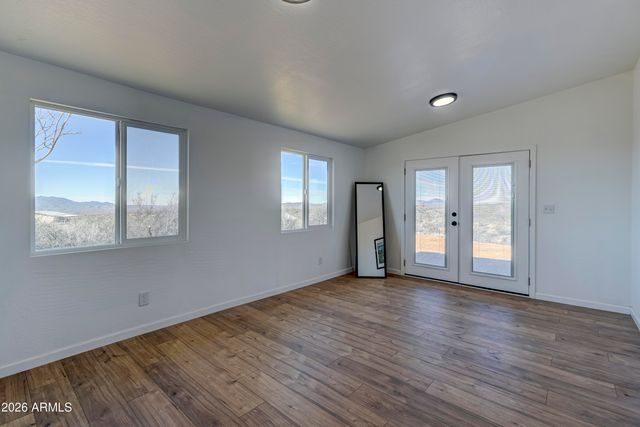 7580 W Lowell Drive, Kirkland, AZ 86332