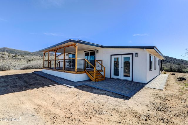 7580 W Lowell Drive, Kirkland, AZ 86332