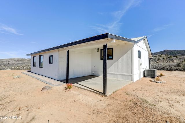 7580 W Lowell Drive, Kirkland, AZ 86332