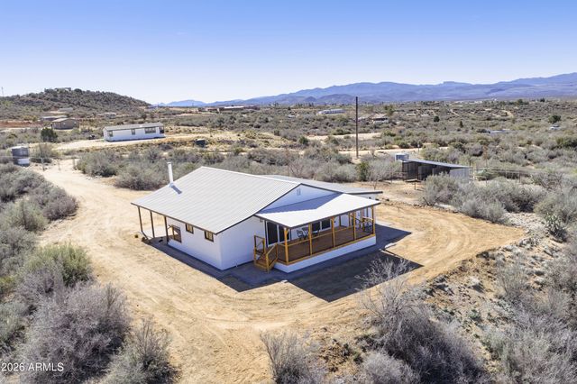 7580 W Lowell Drive, Kirkland, AZ 86332