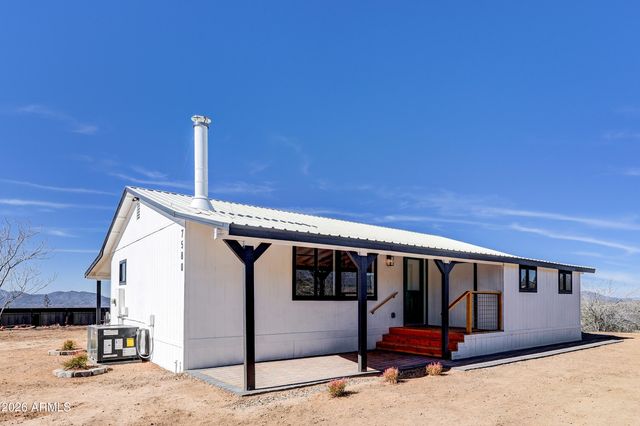 7580 W Lowell Drive, Kirkland, AZ 86332