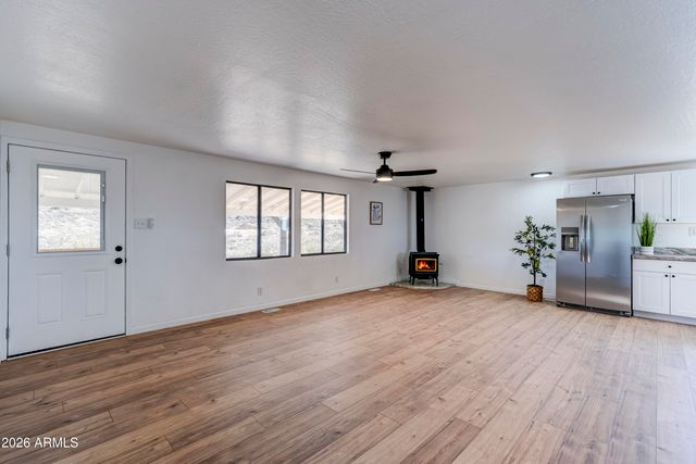 7580 W Lowell Drive, Kirkland, AZ 86332