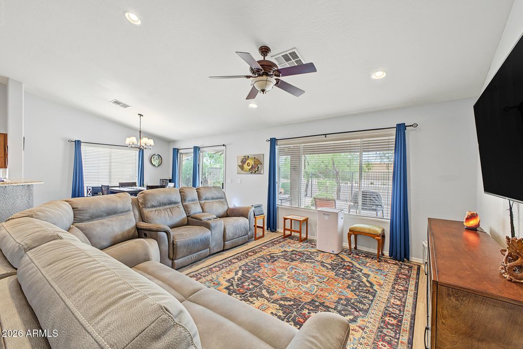 137 S HANCOCK Trail, Casa Grande, AZ 85194 — photo 2