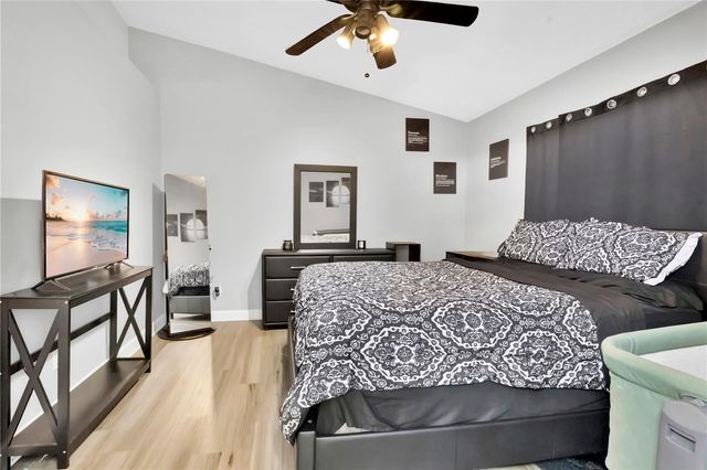 2413 RADNOR AVENUE, Orlando, FL 32826