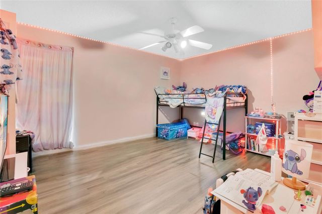 2413 RADNOR AVENUE, Orlando, FL 32826