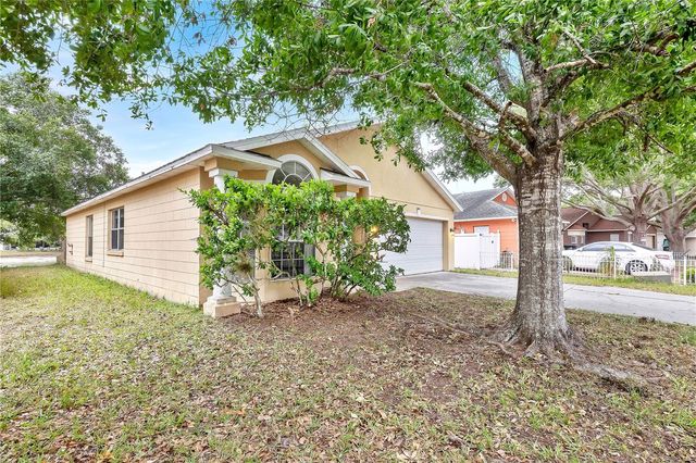 2413 RADNOR AVENUE, Orlando, FL 32826