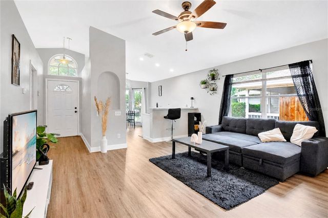 2413 RADNOR AVENUE, Orlando, FL 32826