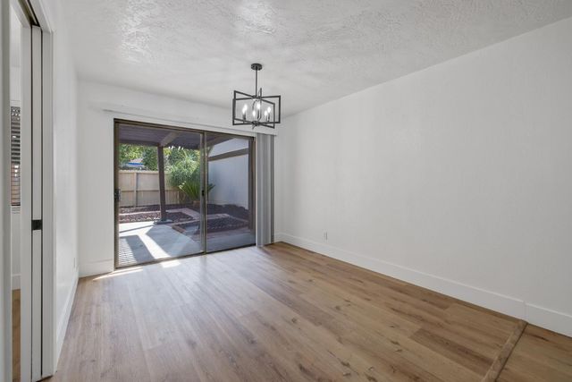 1705 W Santa Ana Avenue, Fresno, CA 93705