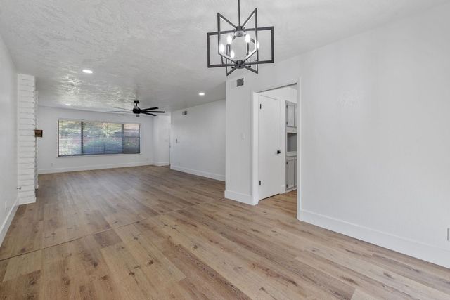 1705 W Santa Ana Avenue, Fresno, CA 93705