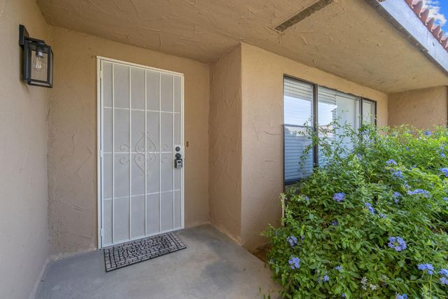 1705 W Santa Ana Avenue, Fresno, CA 93705