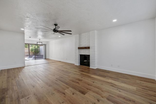 1705 W Santa Ana Avenue, Fresno, CA 93705