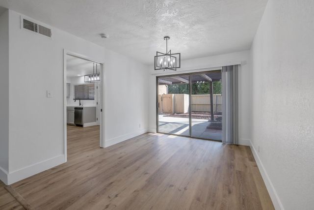 1705 W Santa Ana Avenue, Fresno, CA 93705