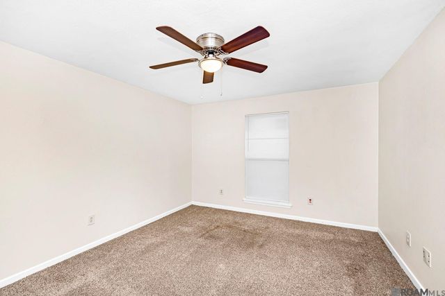 8115 Jefferson Park Dr, Baton Rouge, LA 70817