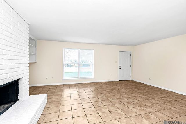 8115 Jefferson Park Dr, Baton Rouge, LA 70817