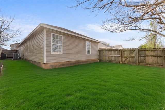 399 Cascade Circle, Springdale, AR 72764