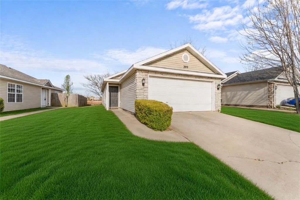 399 Cascade Circle, Springdale, AR 72764
