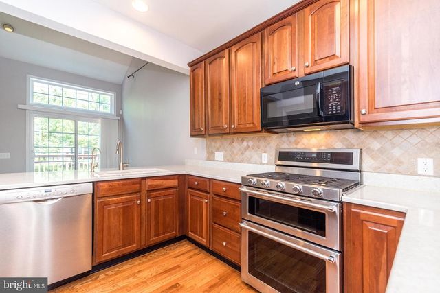 32 ADDISON CT, Doylestown, PA 18901