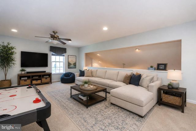 32 ADDISON CT, Doylestown, PA 18901