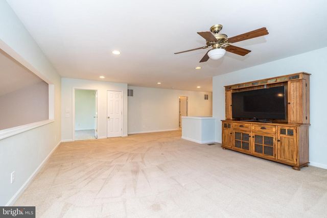32 ADDISON CT, Doylestown, PA 18901