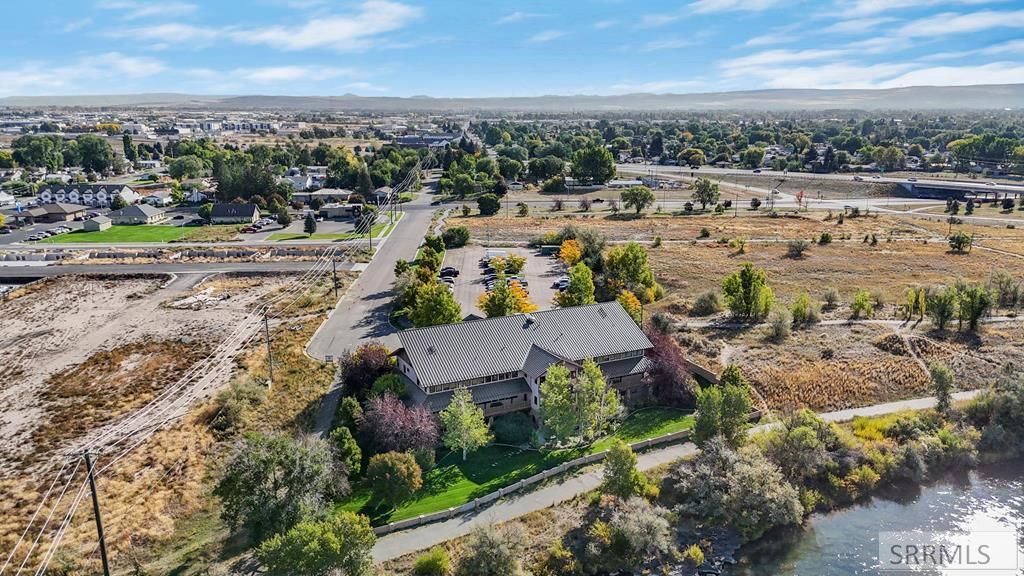 Image 6 of property listing at 1425 Higham Street, Idaho Falls, ID 83402