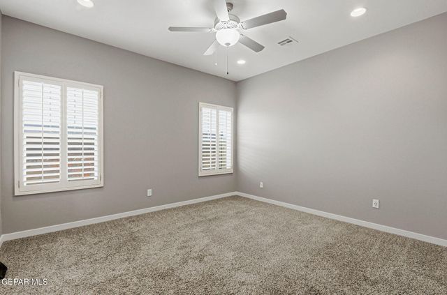 2025 WILLIAM CAPLES Street, El Paso, TX 79938