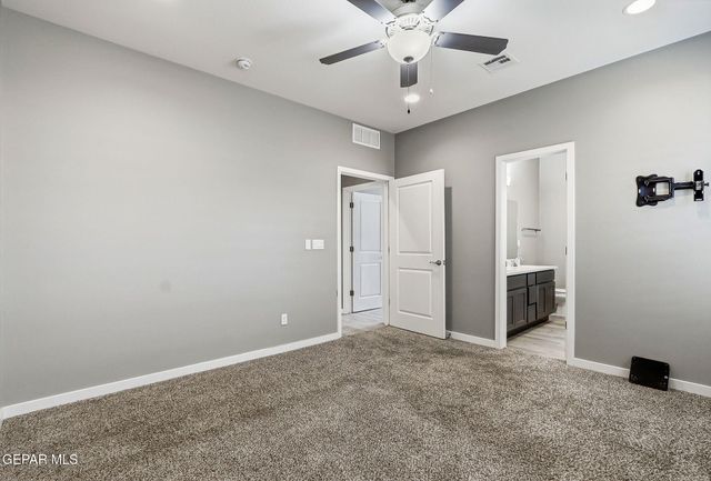 2025 WILLIAM CAPLES Street, El Paso, TX 79938