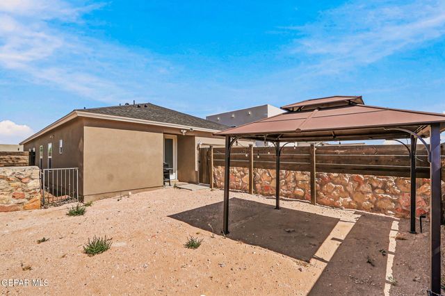 2025 WILLIAM CAPLES Street, El Paso, TX 79938