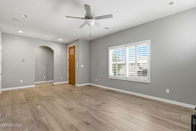 2025 WILLIAM CAPLES Street, El Paso, TX 79938