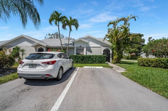 1260 NW 24th Avenue, Delray Beach, FL 33445