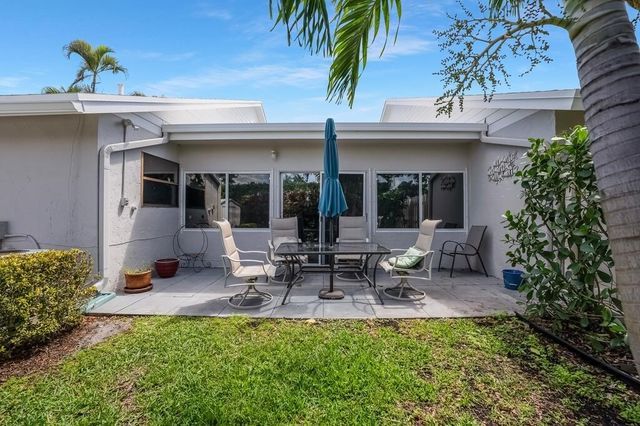 1260 NW 24th Avenue, Delray Beach, FL 33445