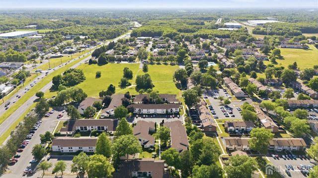 5 Avon Drive 5S, East Windsor, NJ 08520