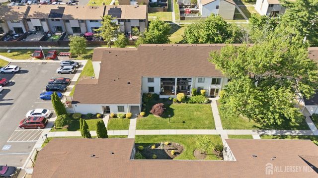5 Avon Drive 5S, East Windsor, NJ 08520