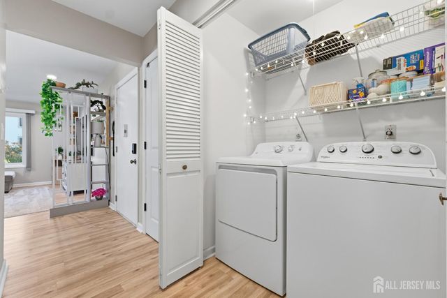 5 Avon Drive 5S, East Windsor, NJ 08520