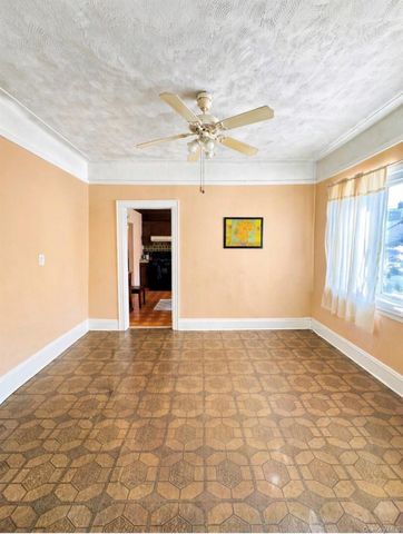 72-15 73 Street, Glendale, NY 11385