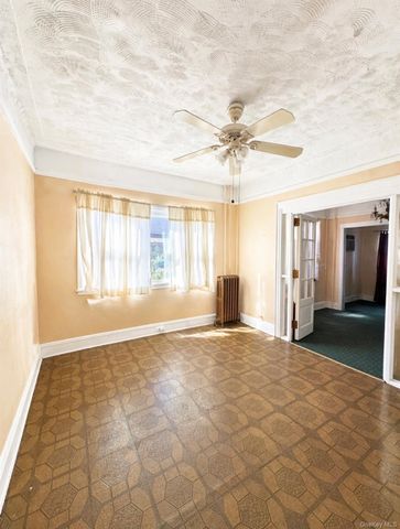 72-15 73 Street, Glendale, NY 11385