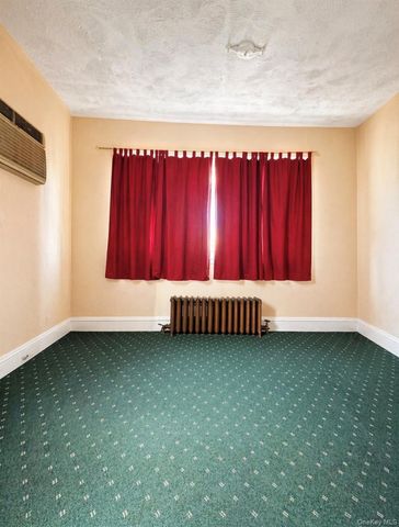 72-15 73 Street, Glendale, NY 11385