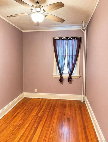 72-15 73 Street, Glendale, NY 11385