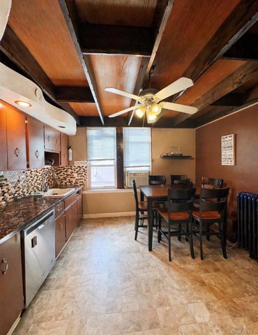 72-15 73 Street, Glendale, NY 11385