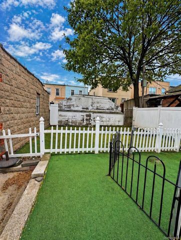 72-15 73 Street, Glendale, NY 11385
