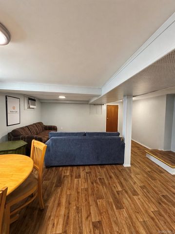 72-15 73 Street, Glendale, NY 11385