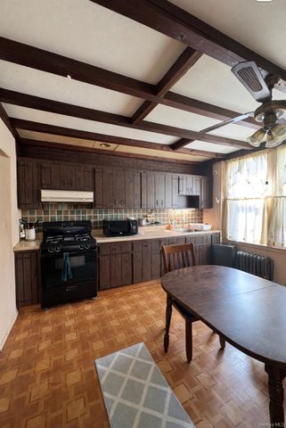 72-15 73 Street, Glendale, NY 11385