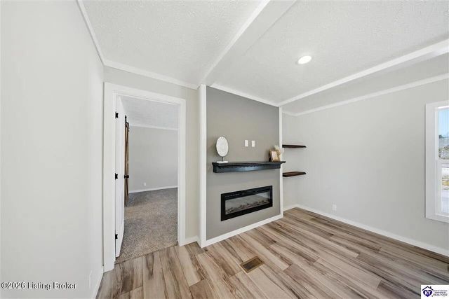 4444 Woodland Rd, Vine Grove, KY 40175