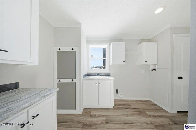 4444 Woodland Rd, Vine Grove, KY 40175