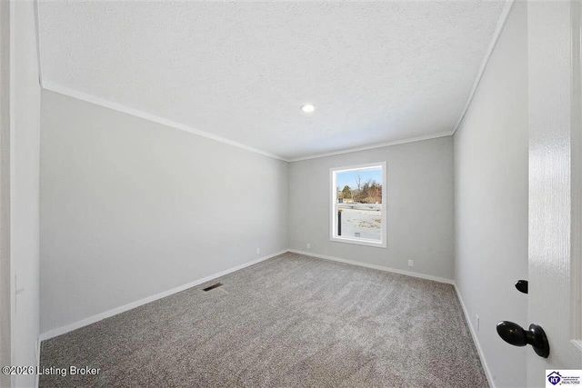 4444 Woodland Rd, Vine Grove, KY 40175