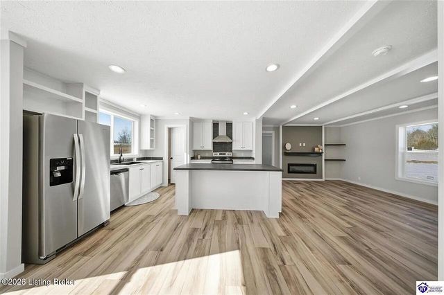 4444 Woodland Rd, Vine Grove, KY 40175