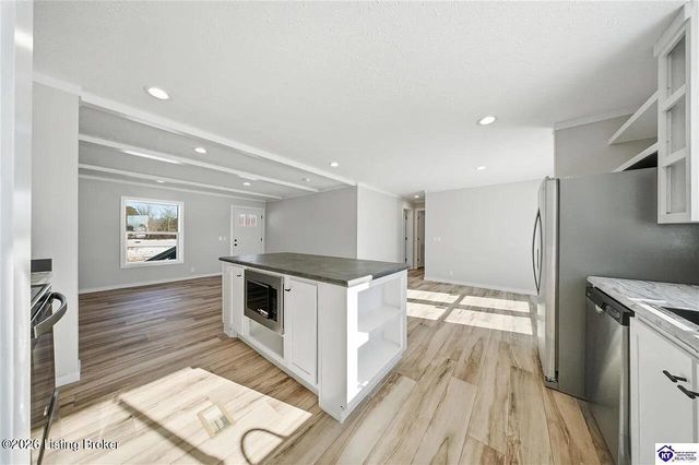 4444 Woodland Rd, Vine Grove, KY 40175