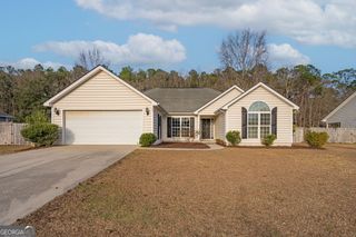 404 Sir Arthur Court, Guyton, GA 31312