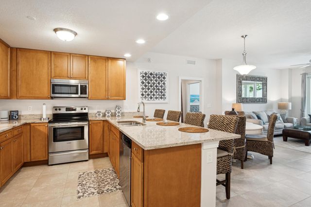 822 Bay Colony Drive S 822, Juno Beach, FL 33408