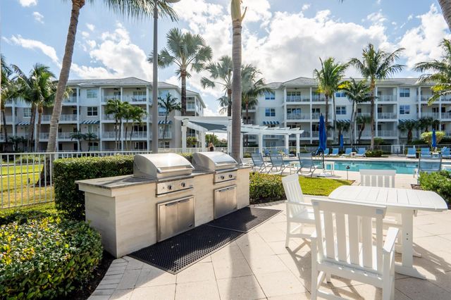 822 Bay Colony Drive S 822, Juno Beach, FL 33408